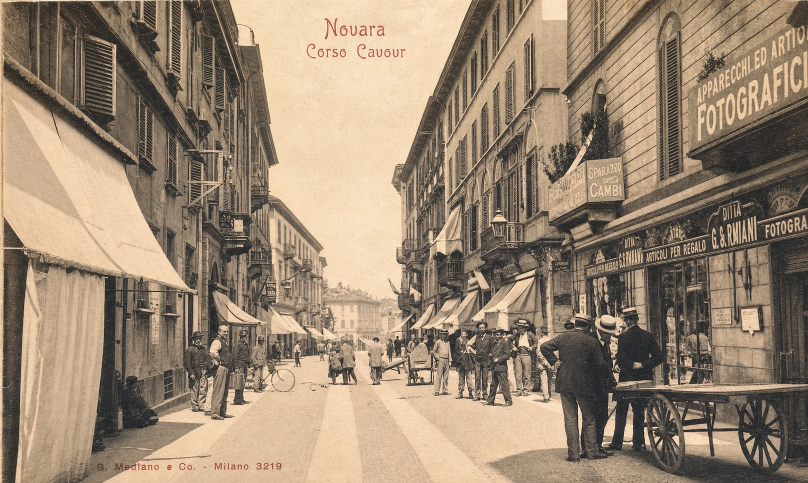 Corso Cavour a Novara nei primi del Novecento
